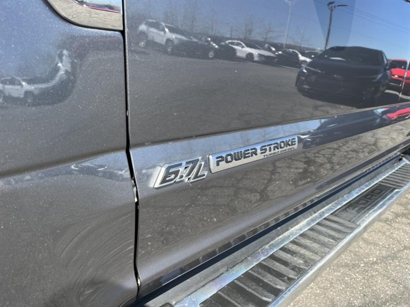 ford Super Duty F-350 a roues arrière jumelées 2022 - 27