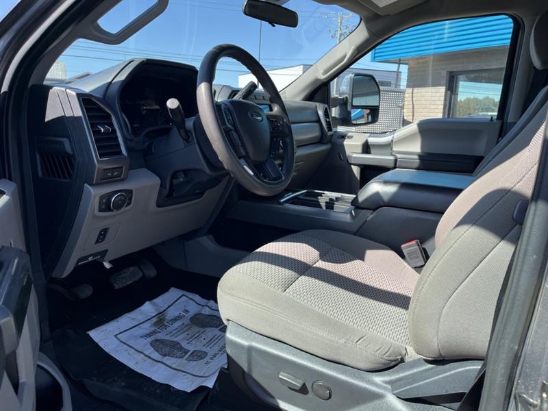 ford Super Duty F-350 a roues arrière jumelées 2022 - 29