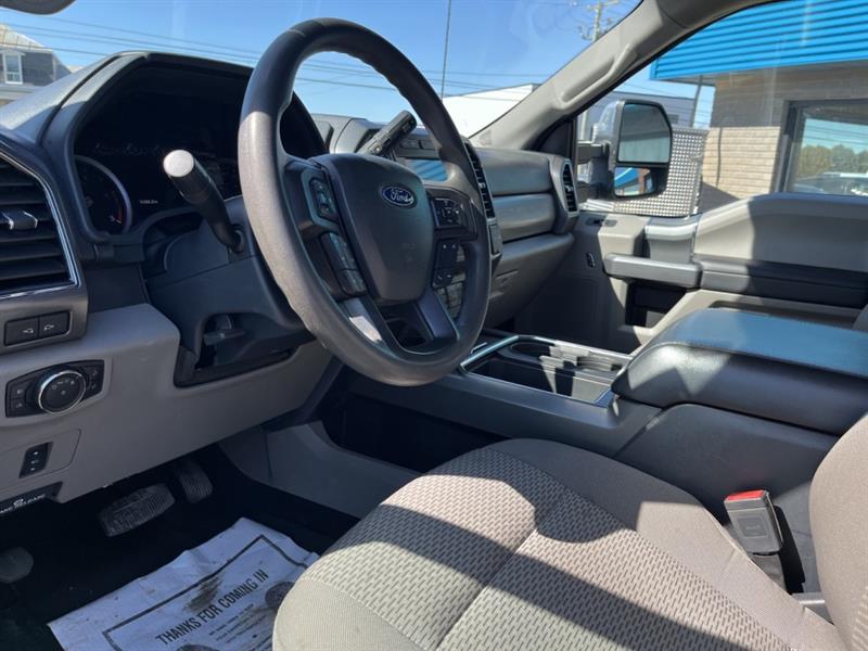 ford Super Duty F-350 a roues arrière jumelées 2022 - 31