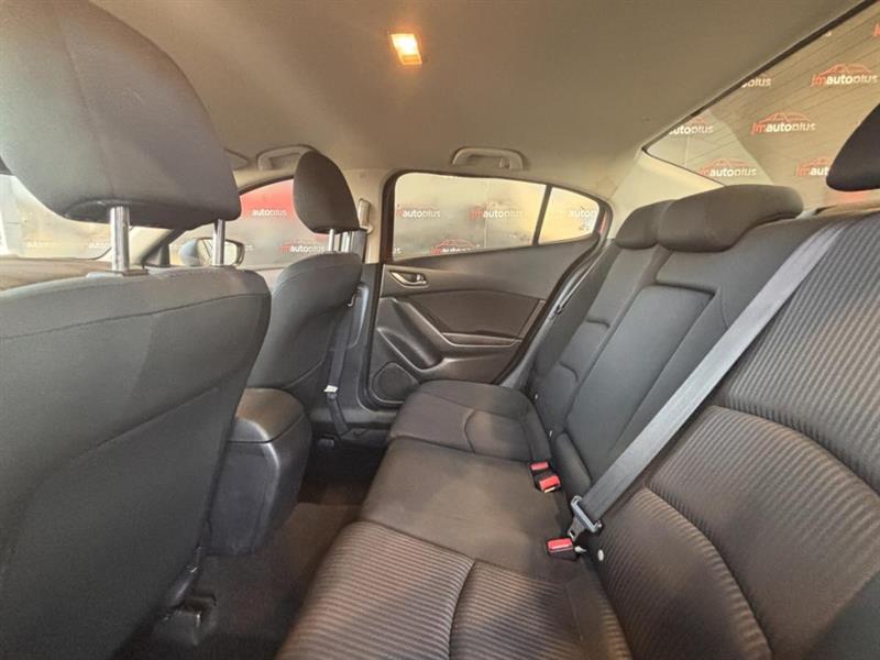 mazda Mazda3 2015 - 10
