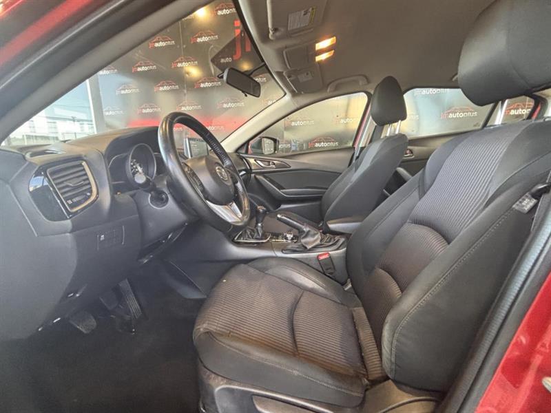 mazda Mazda3 2015 - 12
