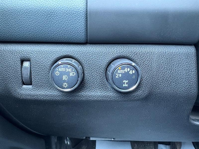chevrolet COLORADO 4WD CREW CAB Z71 2022 - 19