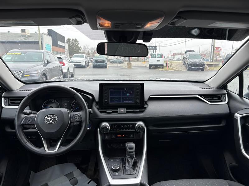 toyota RAV4 HYBRID AWD XLE 2021 - 8