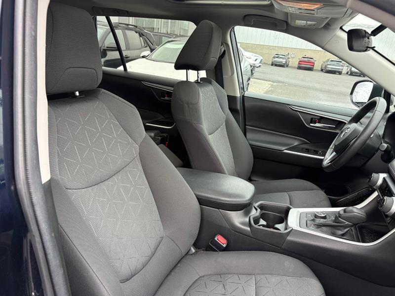 toyota RAV4 HYBRID AWD XLE 2021 - 13