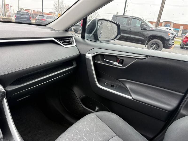 toyota RAV4 HYBRID AWD XLE 2021 - 21