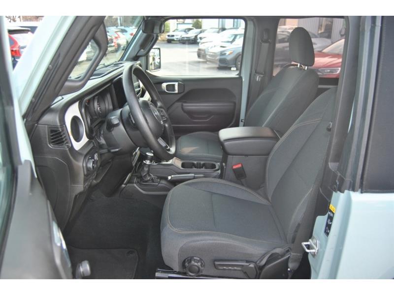 2024 Jeep Wrangler - Image 9