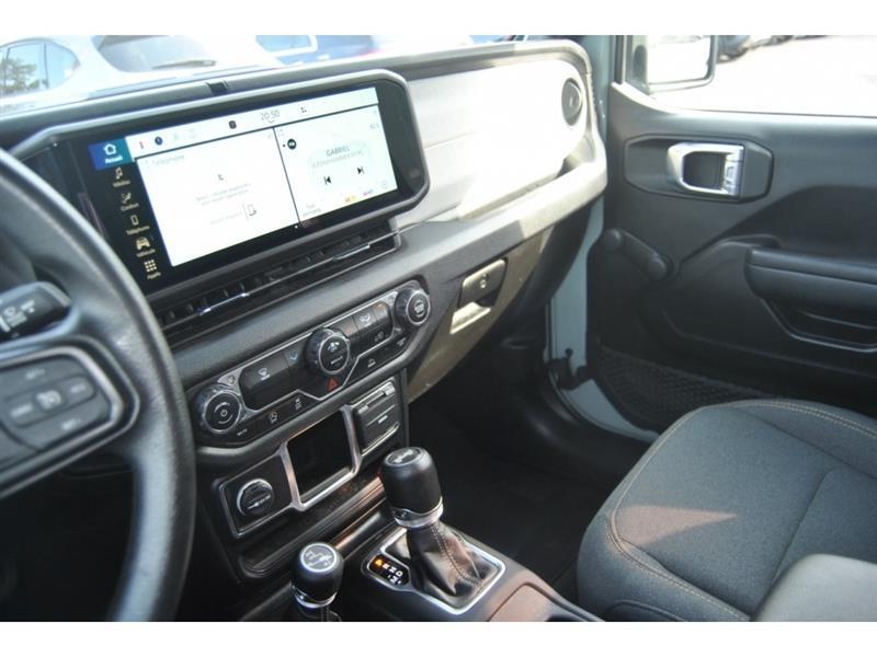 2024 Jeep Wrangler - Image 15