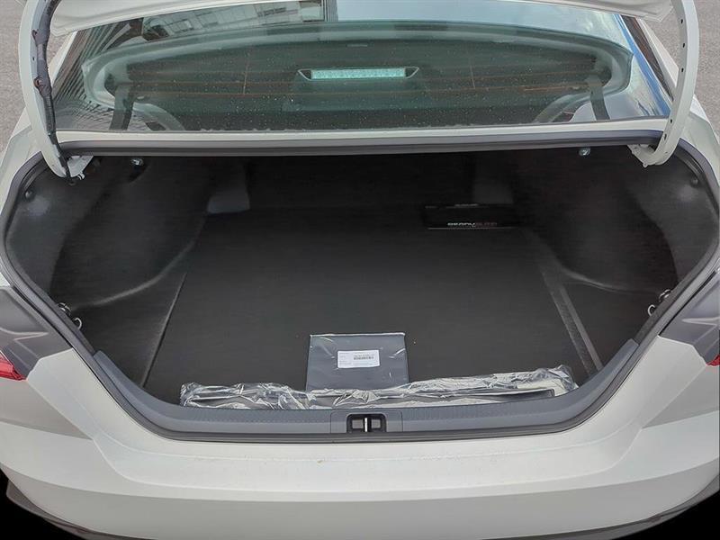 2026 Toyota Camry - Image 7