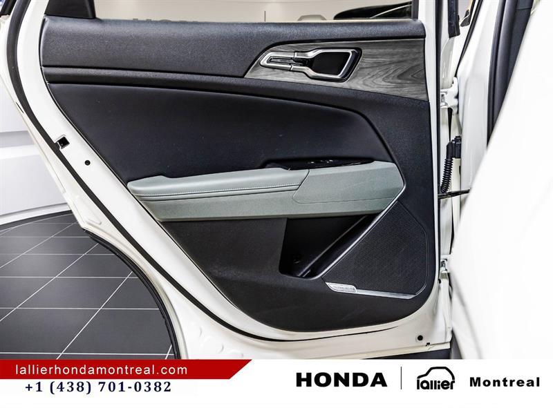 2023 Kia Sportage - Image 14