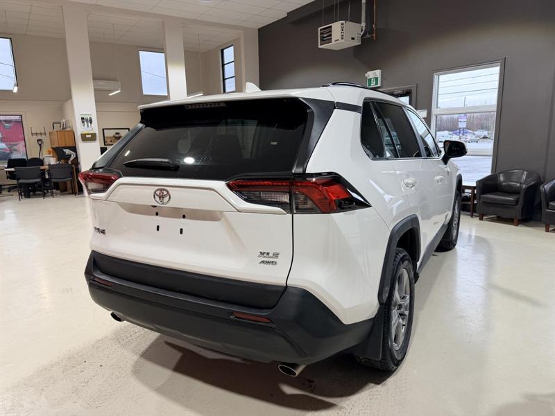 toyota RAV4 2022 - 9