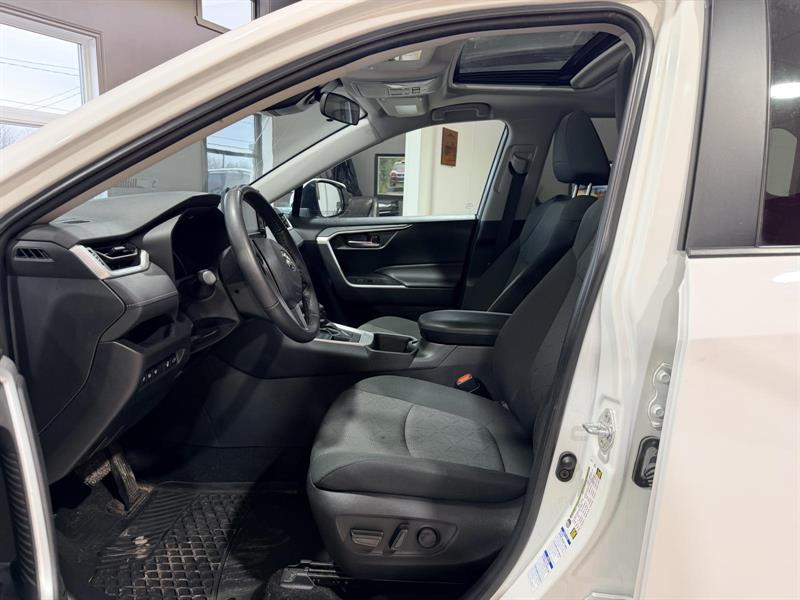 toyota RAV4 2022 - 16