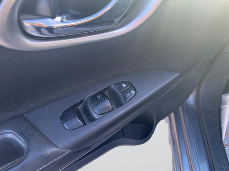 nissan Sentra 2019 - 12