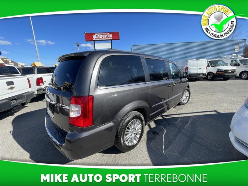 chrysler Town & Country 2016 - 4
