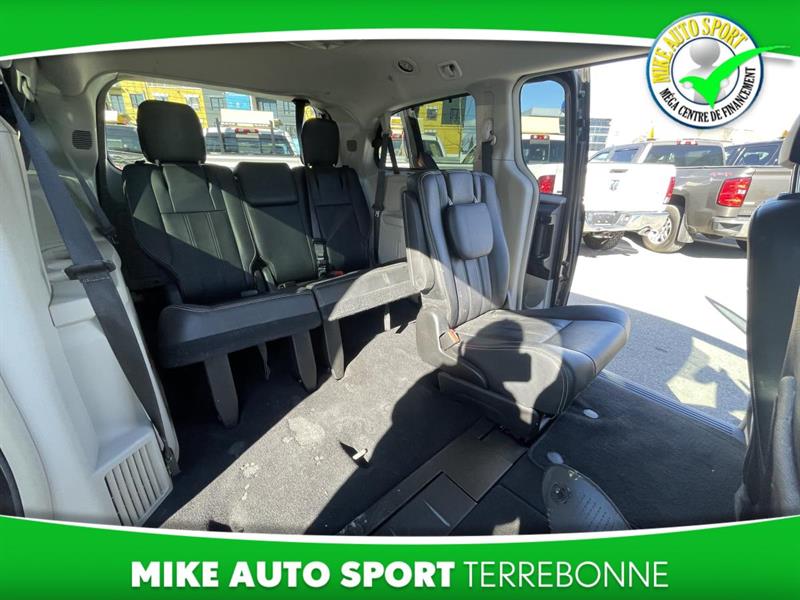 chrysler Town & Country 2016 - 8