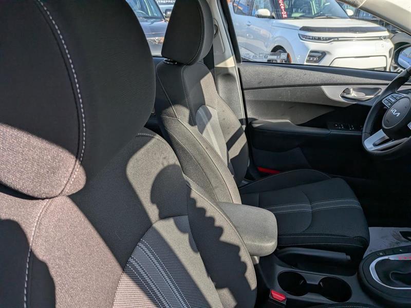 kia Forte 2024 - 14