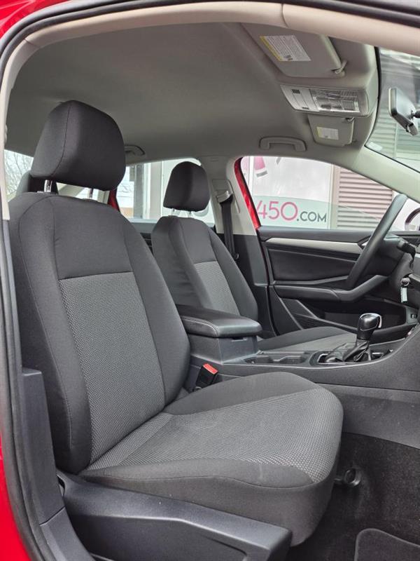 volkswagen Jetta 2019 - 11