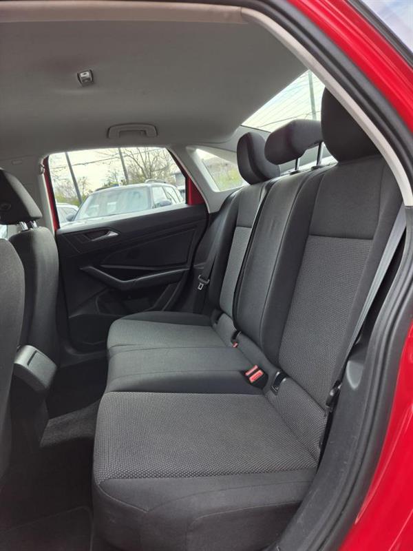 volkswagen Jetta 2019 - 13