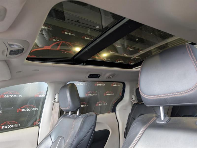 chrysler Pacifica 2018 - 16