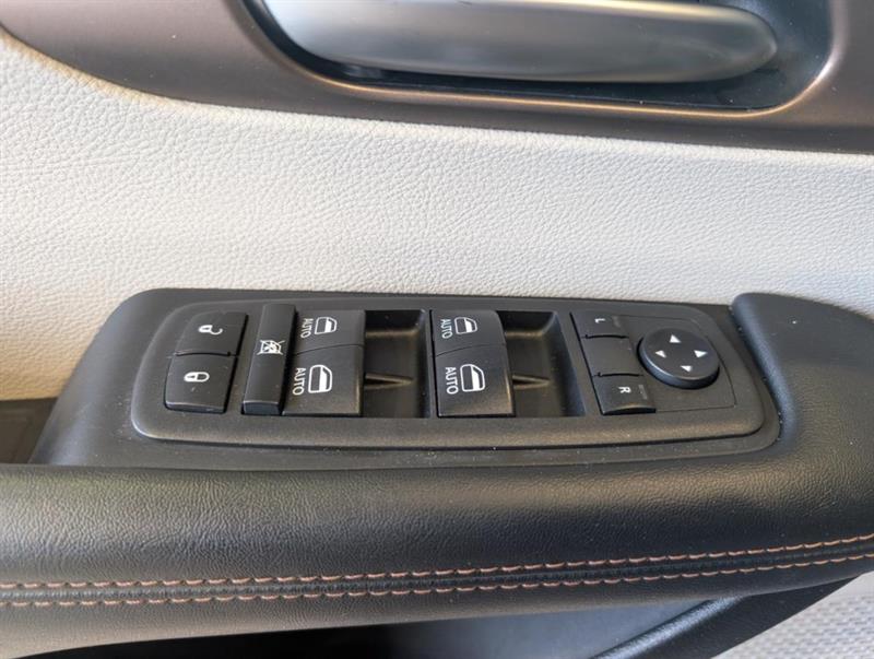 chrysler Pacifica 2018 - 18