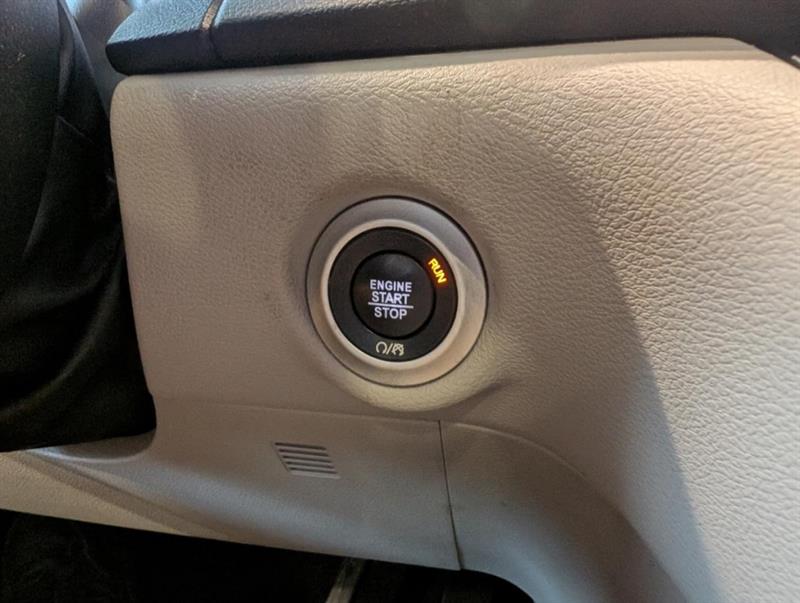 chrysler Pacifica 2018 - 23