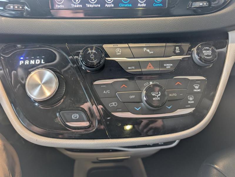 chrysler Pacifica 2018 - 27