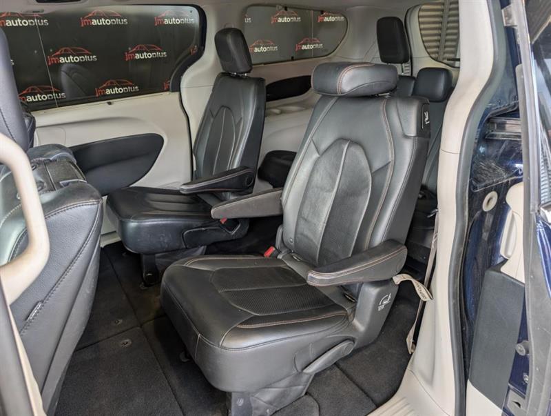 chrysler Pacifica 2018 - 29
