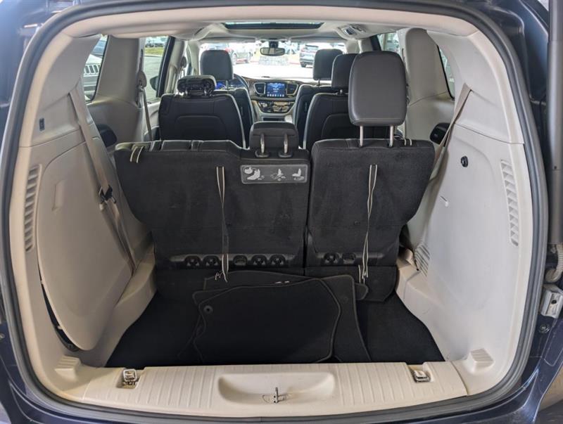 chrysler Pacifica 2018 - 32