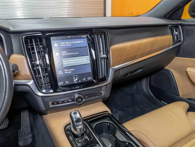 volvo S90 2018 - 24