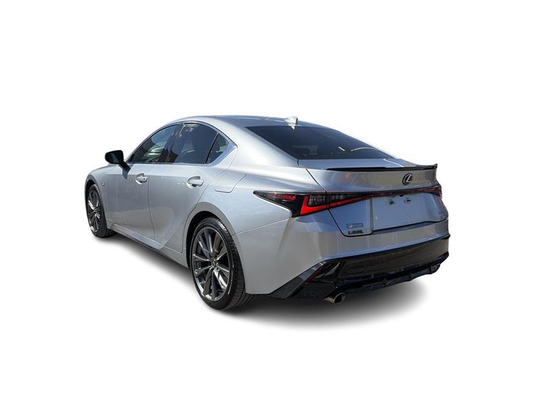 lexus IS 300 2021 - 11