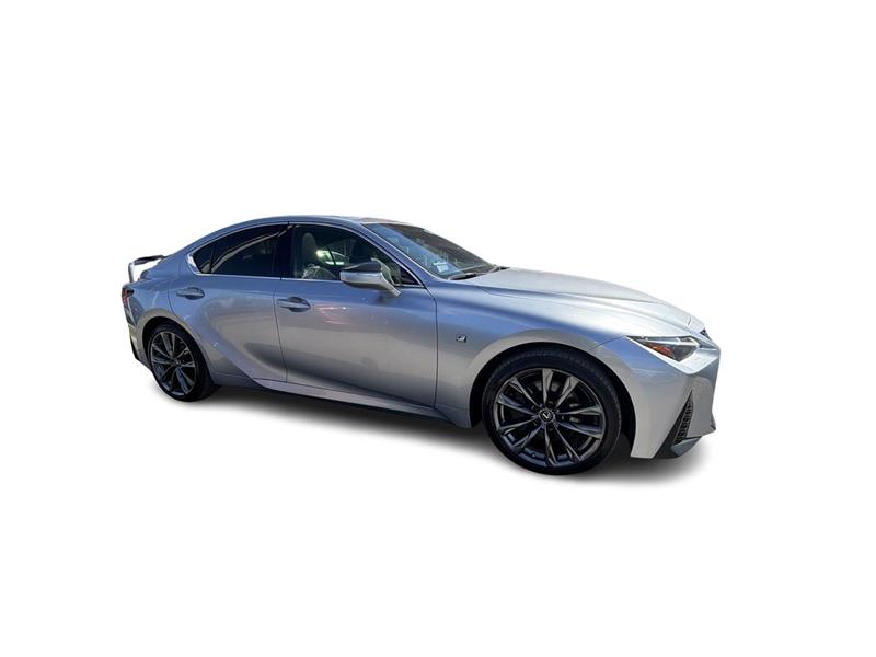 lexus IS 300 2021 - 17