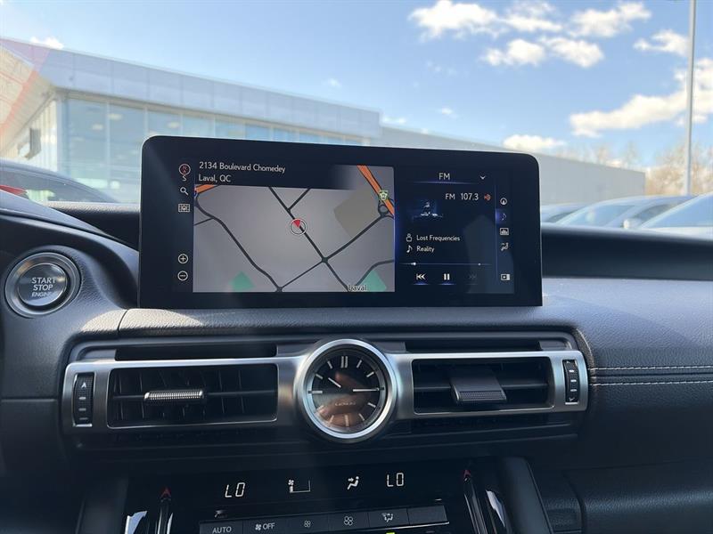 lexus IS 300 2021 - 26
