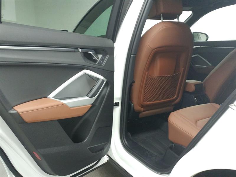 audi Q3 2021 - 9