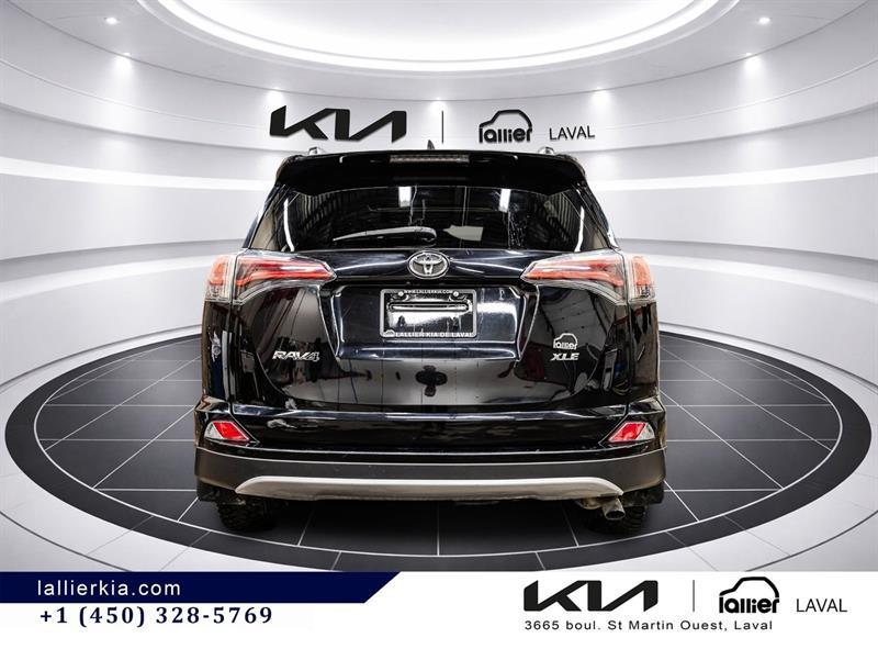 2017 Toyota RAV4 - Image 7