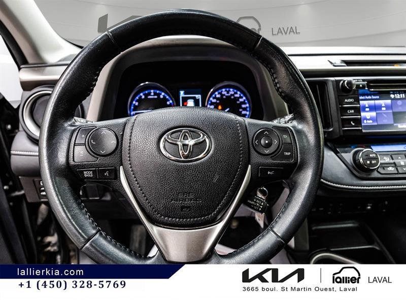 2017 Toyota RAV4 - Image 14
