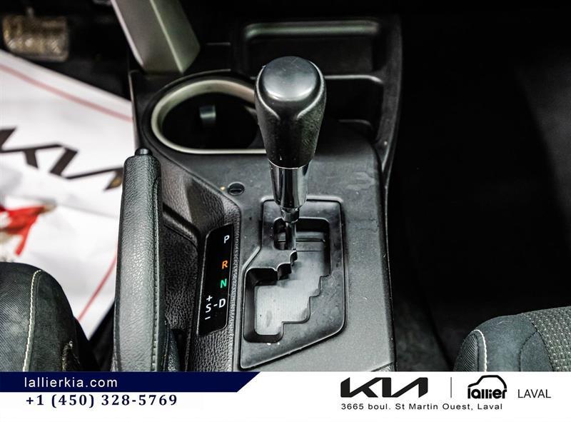 2017 Toyota RAV4 - Image 17