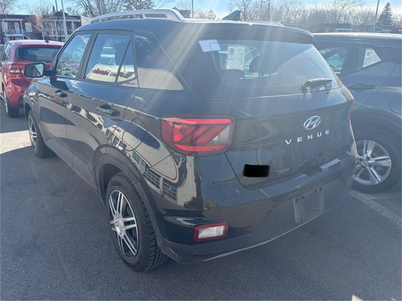 2021 Hyundai Venue - Image 4