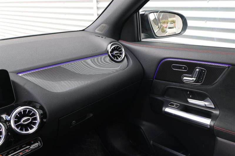 mercedes-benz GLA 2021 - 17