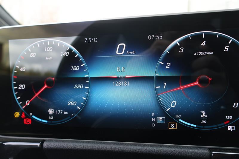 mercedes-benz GLA 2021 - 24