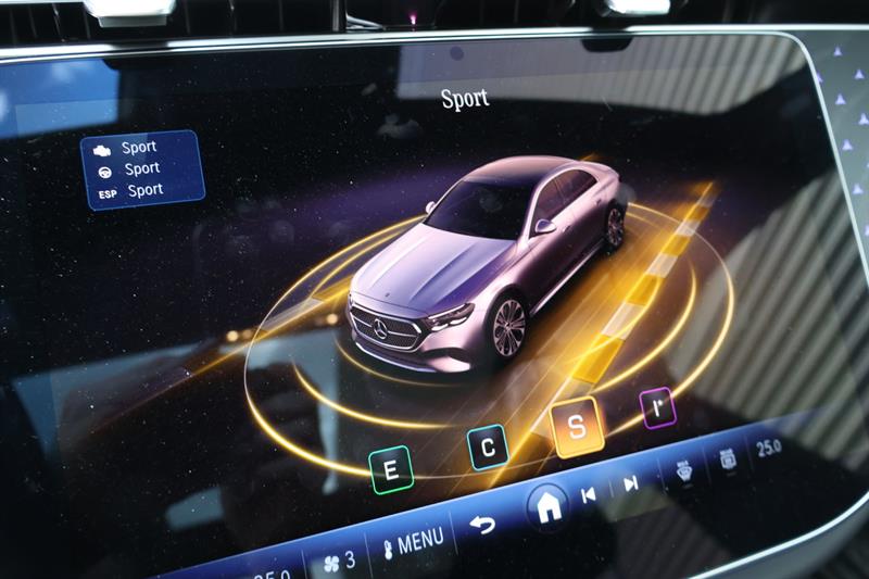 mercedes-benz E Class 2025 - 26