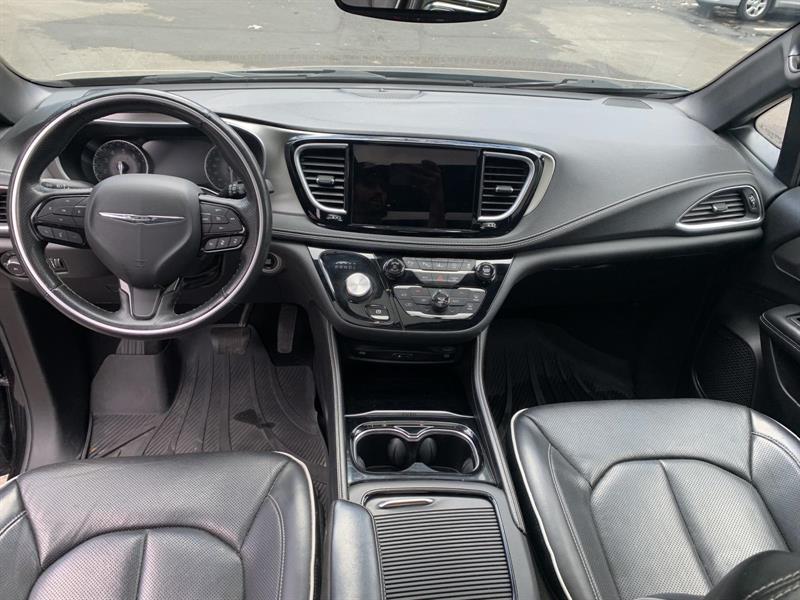 chrysler Pacifica 2021 - 16