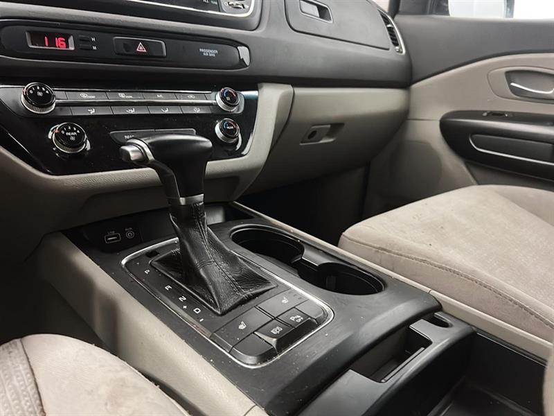 kia Sedona LX 2017 - 15