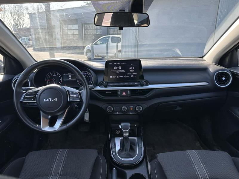 kia Forte 2024 - 10