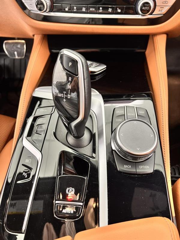 bmw 530e 2023 - 26