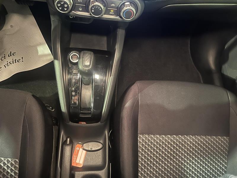 nissan Versa 2021 - 17
