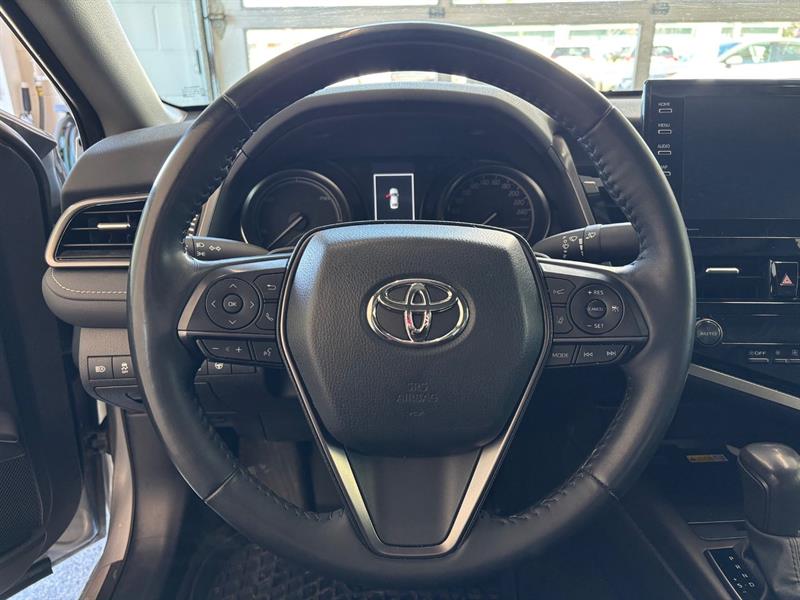 toyota Camry Hybrid 2022 - 11
