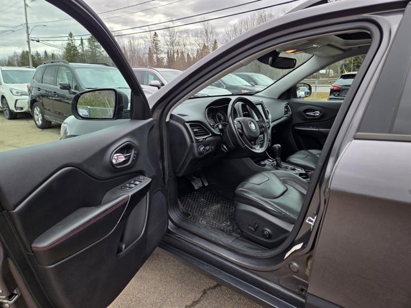 jeep Cherokee 2019 - 11