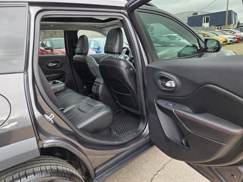 jeep Cherokee 2019 - 18