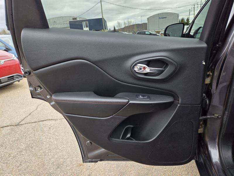 jeep Cherokee 2019 - 25