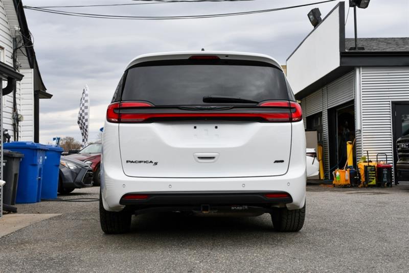 chrysler Pacifica 2024 - 5