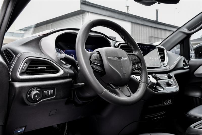 chrysler Pacifica 2024 - 22